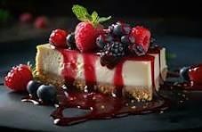 Fatia de cheesecake com frutas vermelhas
